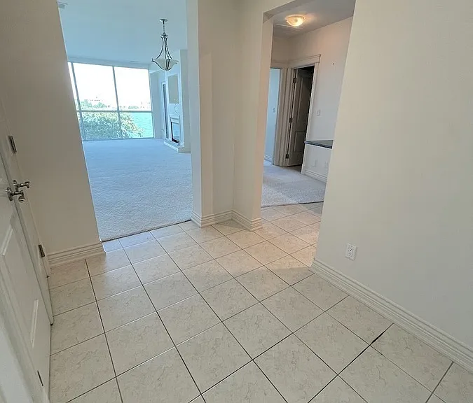 1225 Riverside Dr W #403 — Photo 3