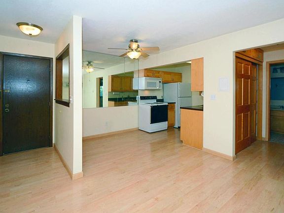 2nd image of 2690 Oxford St N APT 217