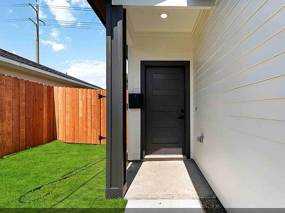 2nd image of 9514 Ashville Dr #B