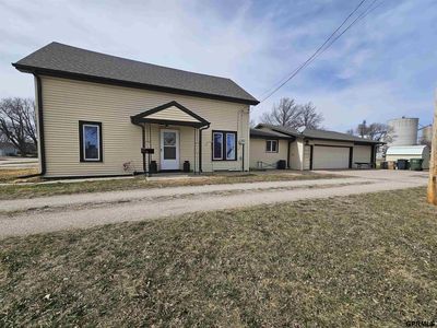 311 E Cheyenne St, Exeter, NE, 68351