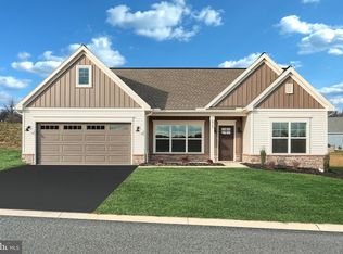 605 Lilliana Dr, Lebanon, PA 17046