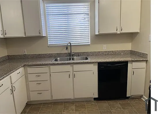 508 Grant St — Photo 16