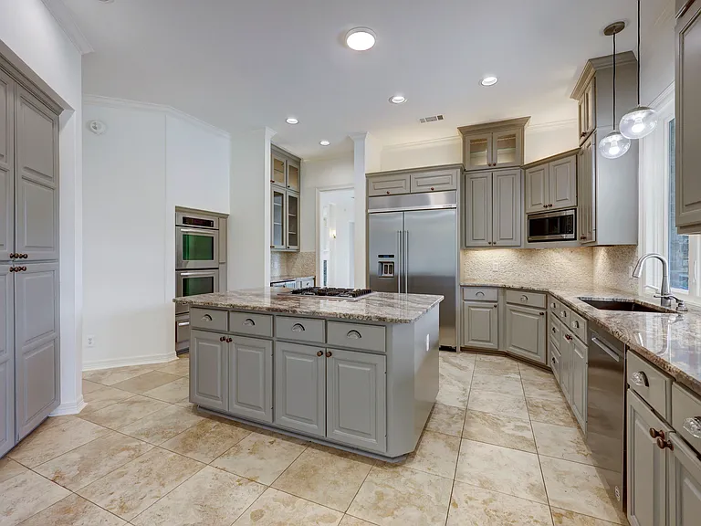 3105 Lacevine Ln — Photo 4
