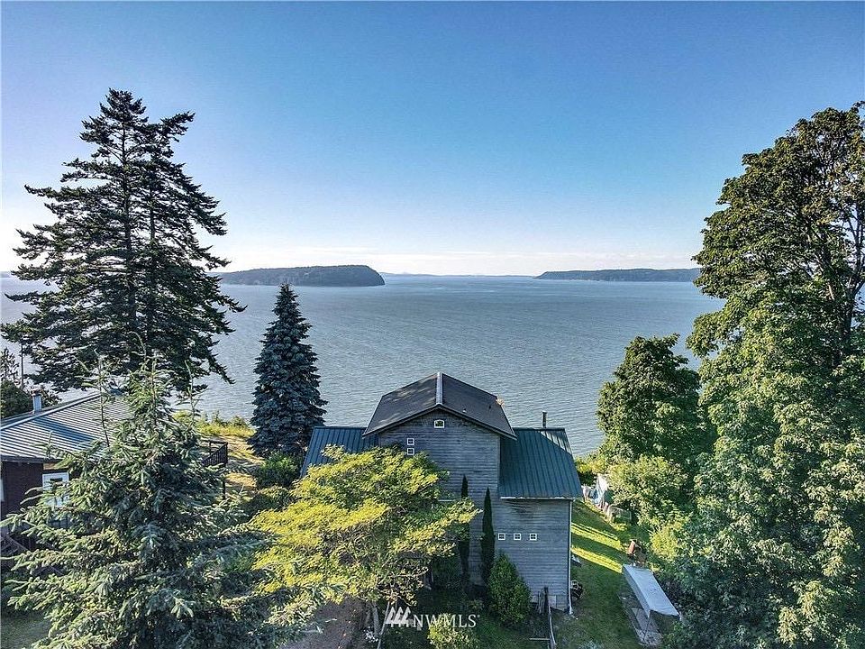 Exterior of the house. Look at those views!