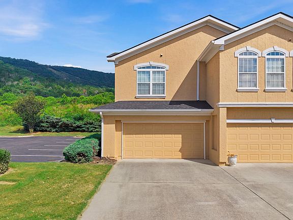 4th image of 309 Renaissance Ct