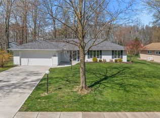 5852 Tree Moss Ln, North Ridgeville, OH 44039