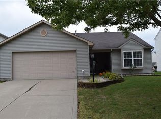 1424 Egret Ln, Greenwood, IN 46143