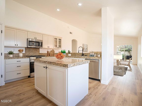 3rd image of 1933 Estriga Ct