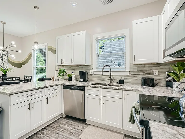 1045 Coleman St SW — Photo 19