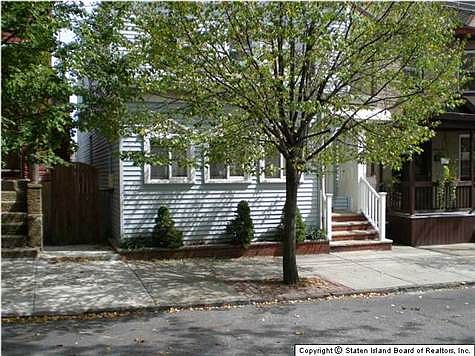 4th image of 97 Monroe Ave