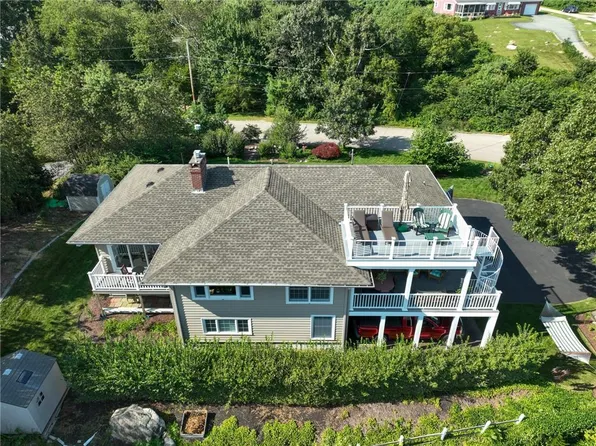 4 Belle Rose Dr, Westerly, RI 02891