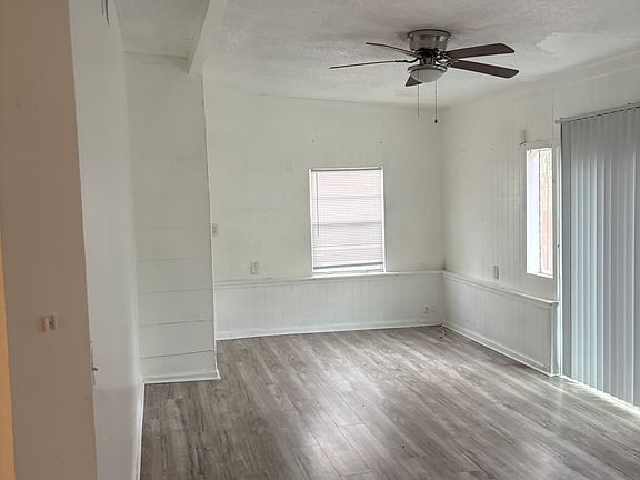 4th image of 3000 24th Ave N