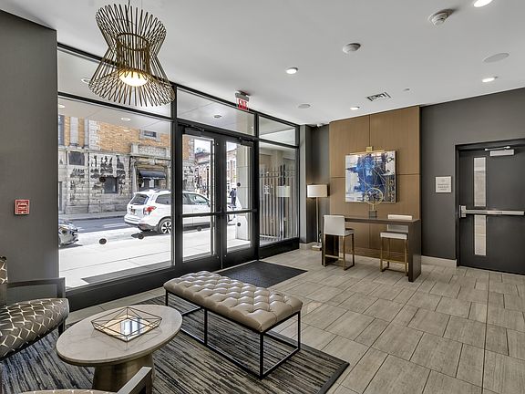 2nd image of 19 North St #403