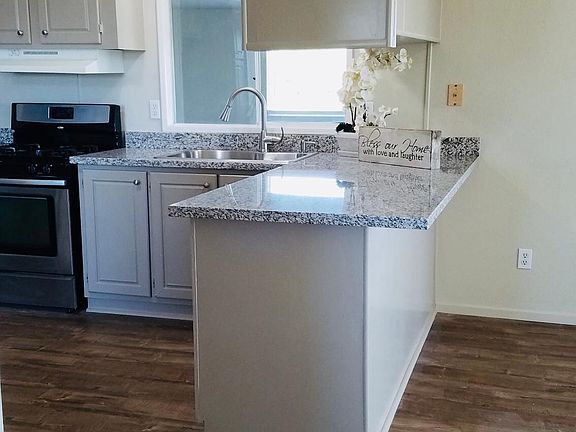 Breakfast Bar in Kitchen