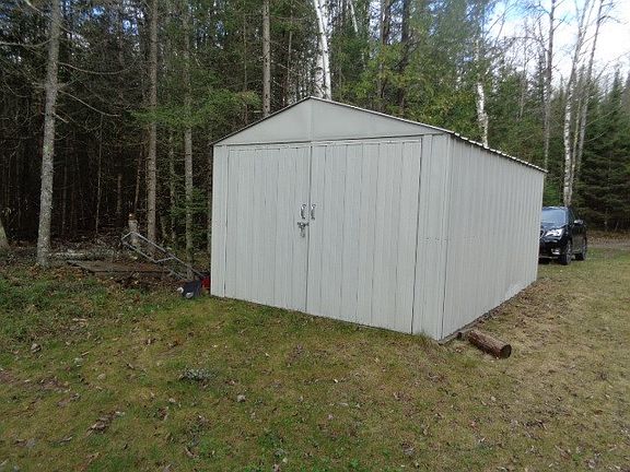 3rd image of N20912 Stillwater Dr