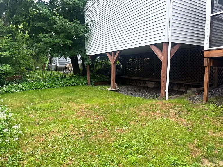 371 Middle St — Photo 22