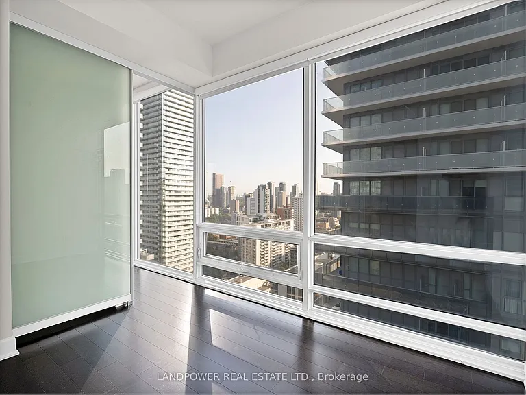 15 Grenville St #2609 — Photo 9
