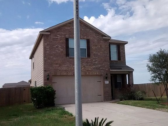 3rd image of 6702 Clover Walk Ln