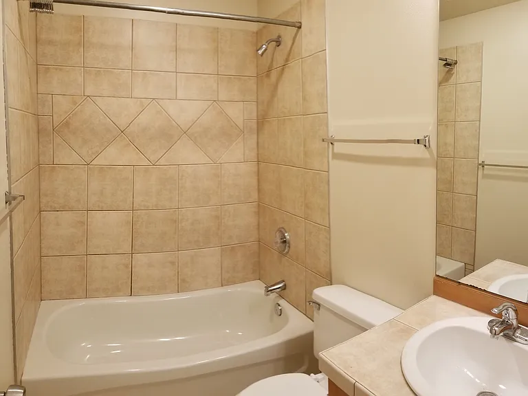 1813 S Bush Pl #F — Photo 14