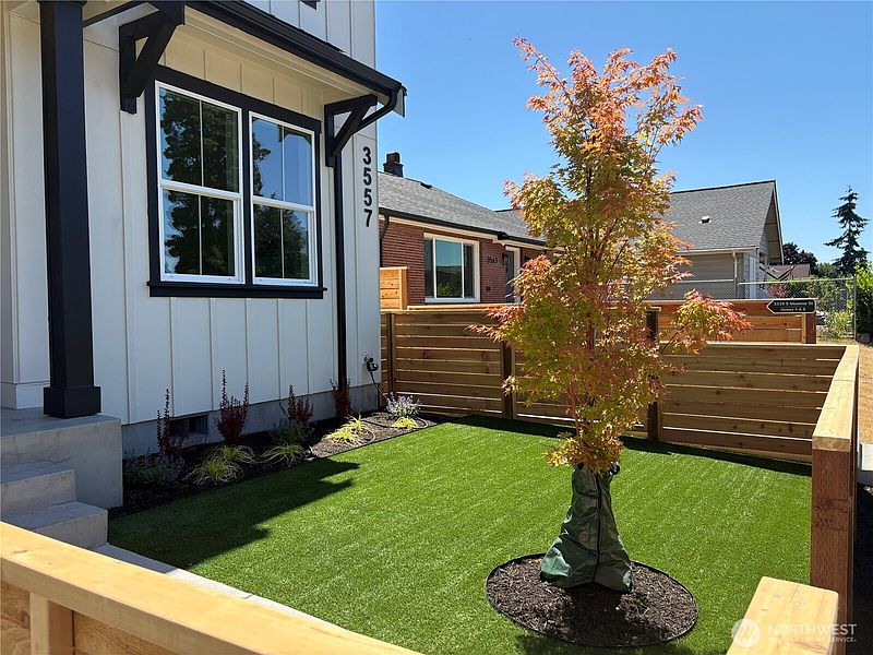 3rd image of 3557 S Monroe Street #B