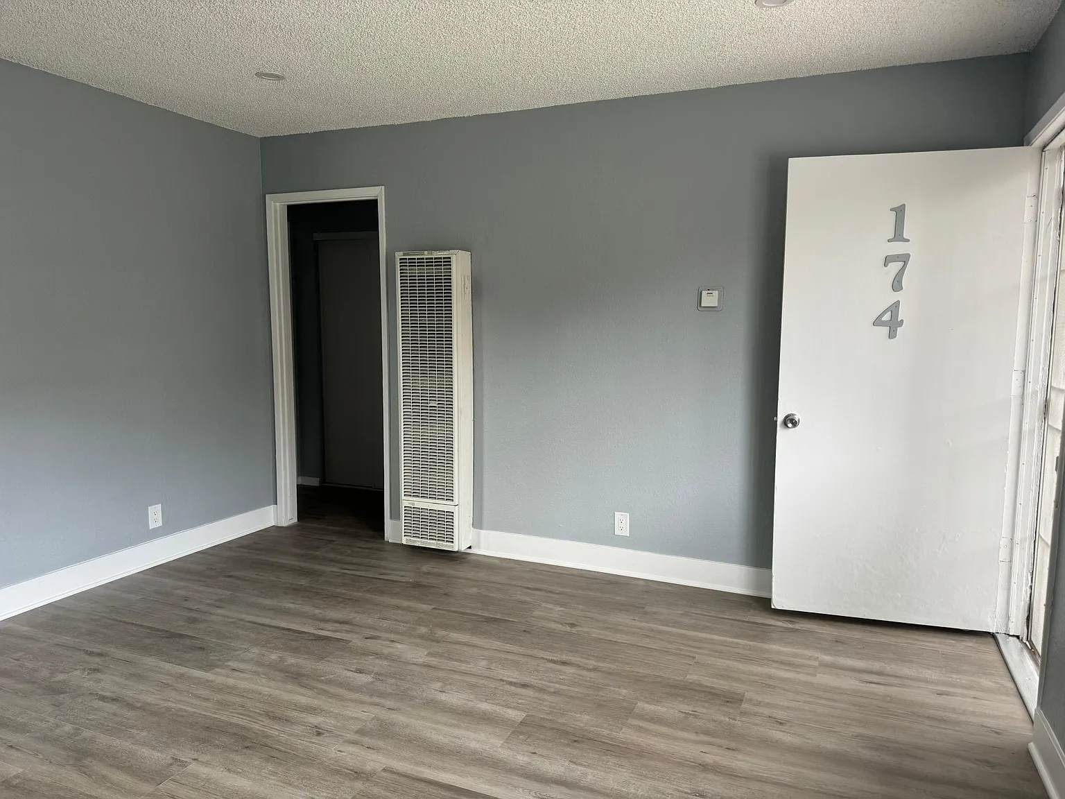 1 bed, 600 sqft, $1,300 — Photo 2