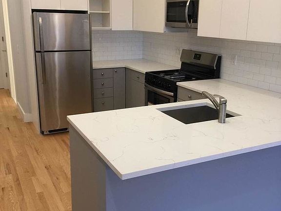 3rd image of 511 Rogers Ave #2