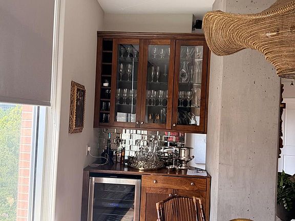 4th image of 1901 Post Oak Blvd APT 609