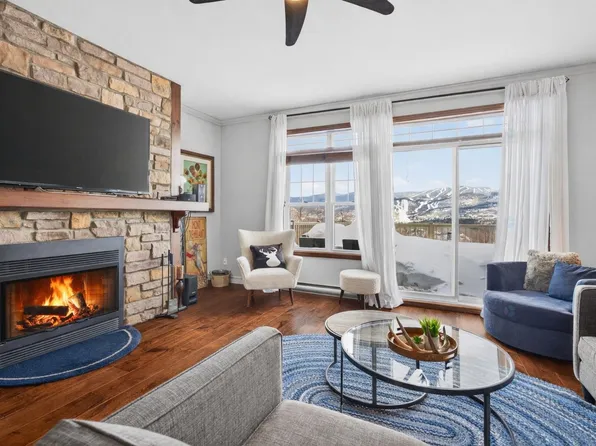 225 Rue Du Mont Plaisant #5, Mont Tremblant, QC J8E 1L2