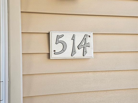 2nd image of 514 Fox Run Ln #514