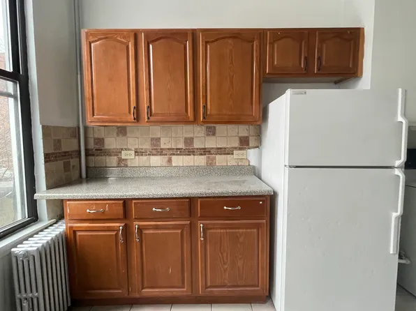 226 Wilson Avenue image 2 of 8