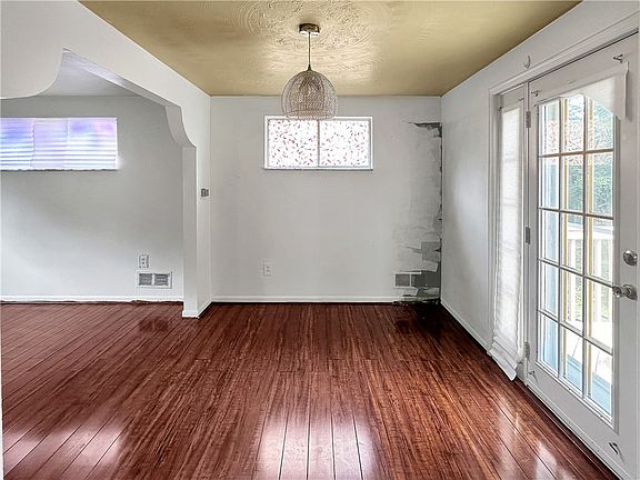 4th image of 1206 Irene Ln