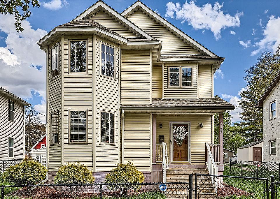 1st image of 2522 James Ave N