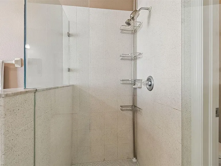 10901 Wildcat Dr — Photo 32