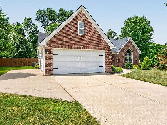 2nd image of 116 Brome Dr