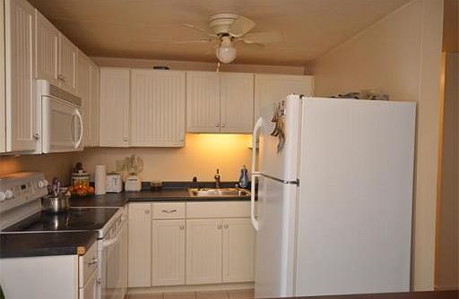 5th image of 60 Washington Park Dr APT 10