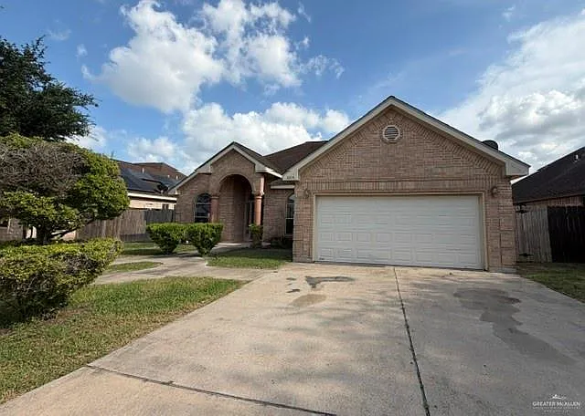 1104 Sundown Cir — Photo 3