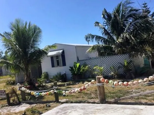 4910 Curlew Dr, Saint James City, FL 33956