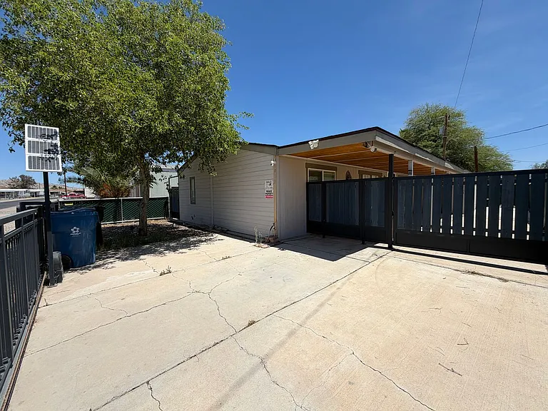 1910 Rio Grande Rd — Photo 3