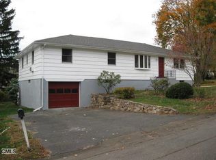 92 Hubbard Rd, Hamden, CT 06517