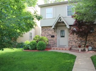 464 Spring Ave, Naperville, IL 60540