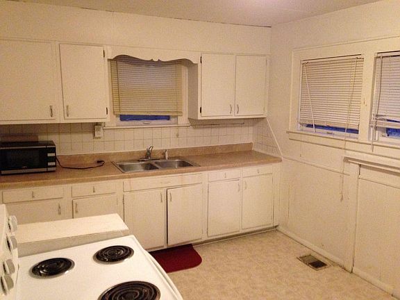 5th image of 224 S Madison Ave