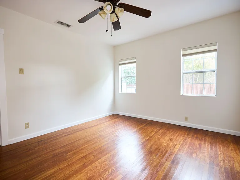 Edenhurst Ave. 3730 -Rentals — Photo 24