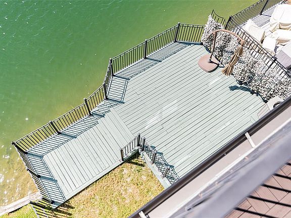 3rd image of 8919 Lakeshore Bend Dr