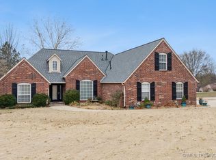 9910 E Shadowlake Ln, Claremore, OK 74017