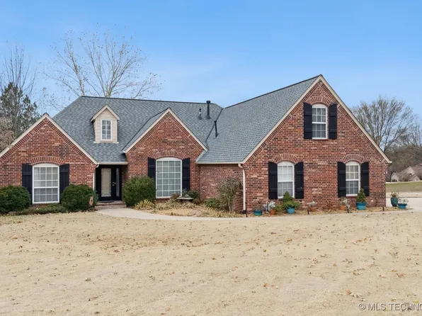 9910 E Shadowlake Ln, Claremore, OK 74017