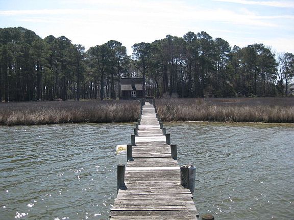 5th image of 609 Little Oyster Ln
