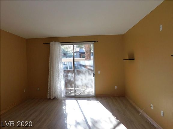 4th image of 231 W Horizon Ridge Pkwy APT 211