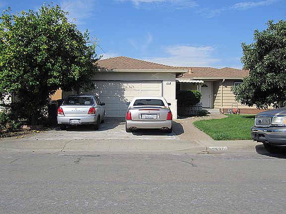 3rd image of 2537 Nevada St