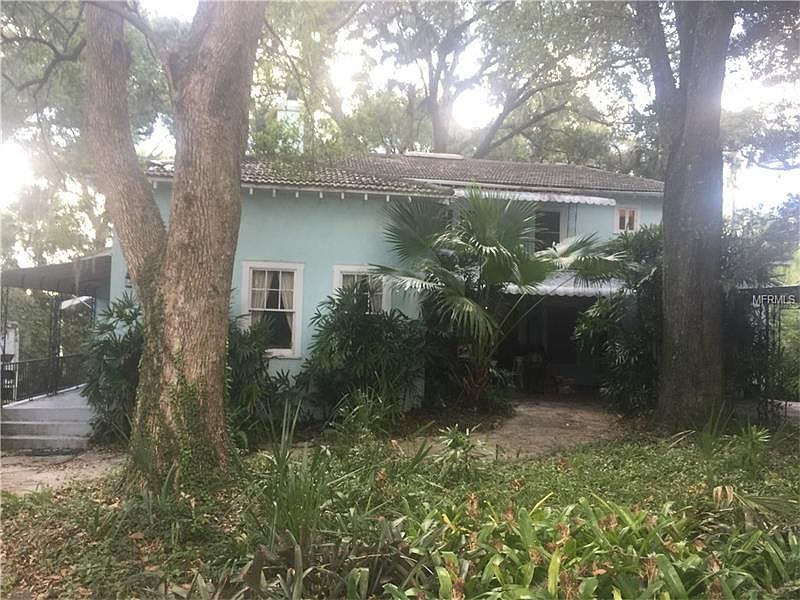 2nd image of 655 Lake Dr