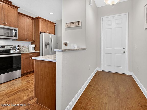 5th image of 7775 Wyndham Dr